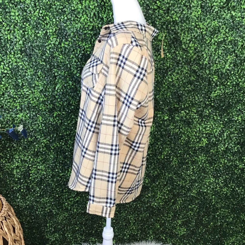 NWT Plaid Button-Up Shaket Sherpa interior - Picture 2 of 8